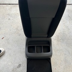 nv350 キャラバン　純正センターコンソールの画像