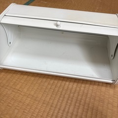 ブレッドケース　インテリアにもの画像