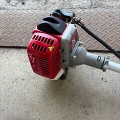 美品　草刈り機 刈払い機 エンジン 26cc 2サイクル 両手ハンドル 背負い 2分割式 HG-BC260の画像