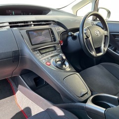 トヨタディーラー購入！ 車検R9.4まで！H24 30プリウス G's ブラックの画像