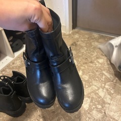 女の子　19cm　黒ブーツの画像