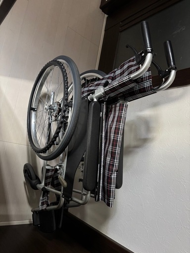 ノーパンクタイヤ　日進医療機　NC-1CB