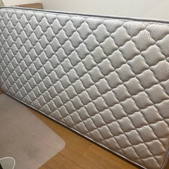 フランスベッド引き出し付きです。の画像