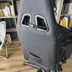 GTRacing ゲーミングチェア スピーカー付き オットマン付き の画像