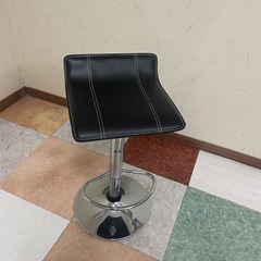 黒の合成皮革バースツール