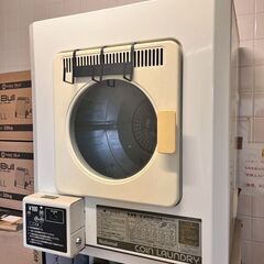 洗濯機と乾燥機（コイン式）※両方セットのみ
