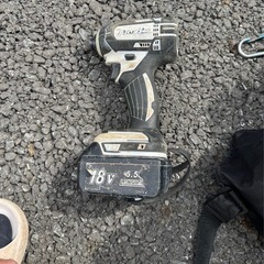 マキタ　インパクトドライバー　18v

