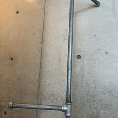 ハンガーラック・アイアンスタンド／ヴィンテージ感あふれる一点もの】の画像