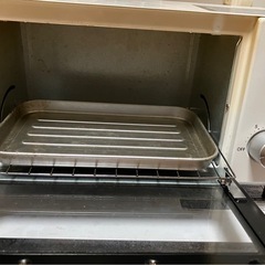 電子レンジとトースターの画像