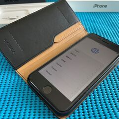 美品★iPhone SE★2022年★SIMフリー★黒★手帳カバー付★イヤホン＆充電器のみ未使用の画像