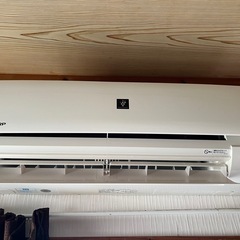 エアコン、窓用エアコン、テレビ