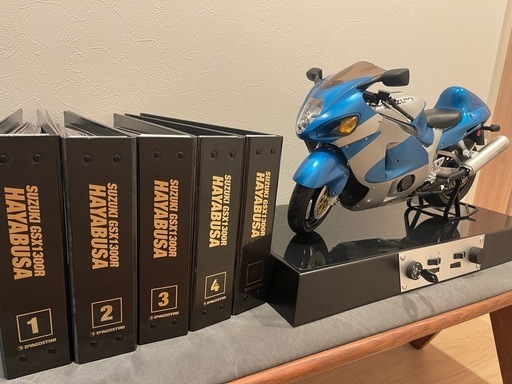 デアゴスティーニ SUZUKI GSX-1300R ハヤブサ 完成品 塗装品