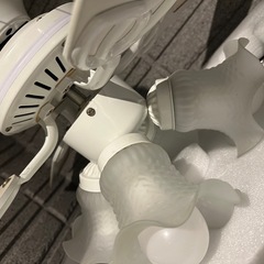 シーリングファンライト 4灯 リモコン付きの画像