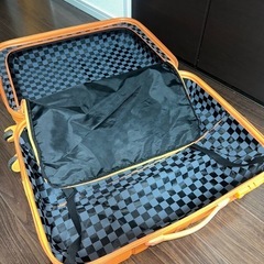 スーツケースの画像