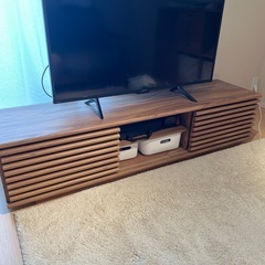 セレーナ　テレビ台