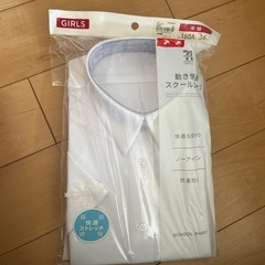 女子中高生　スクールシャツ半袖