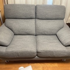 あげます。2人掛けソファ　