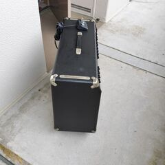 ～5/18 48000円⇒25000円 　名機！YAMAHA ヤマハ ギターアンプ F100-212 音響機材 オーディオ ＋ 2ボタンフットスイッチ 中古 動作品 コマ&カバー付きの画像