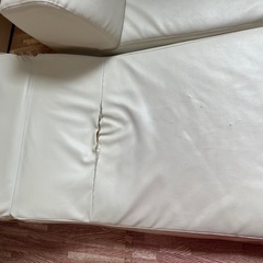 【無料で差し上げます】ローソファーの画像