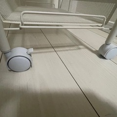 キャスター付き　ラック　ワゴン ホワイト　4段　の画像