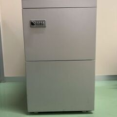 ダイヤル錠付き3段引き出しワゴン（2）