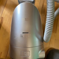 日立掃除機CV- KP 900H ジャンクの画像