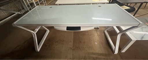 【パソコンデスク】