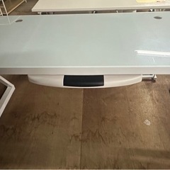 【パソコンデスク】
