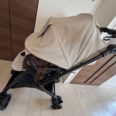 combiベビーカー　スゴカル　美品