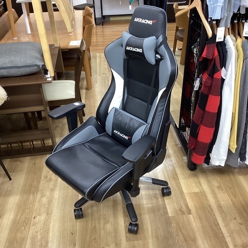【取りに来られる方限定！！】AK Racing ゲーミングチェア