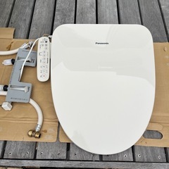 パナソニック　温水洗浄便座
