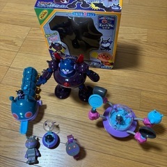 バイキンマン　だだんだん　ufo こうてつばいきんまん　ゴロンゴロ