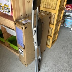 不二貿易 フォールディングチェア FB-32BK ブラック 折りたたみチェア 椅子 イス 合皮革張り 中古品 ①の画像