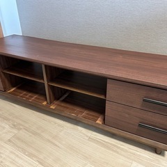 テレビボードの画像