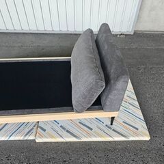 ソファー　マットありません　状態は綺麗です　サイズ約幅1200×奥行750mm高さ600mm　gedの画像