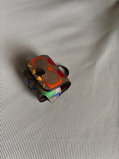 AirPods Pro ケース　coach