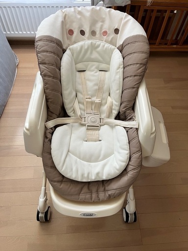 combi 電動バウンサー ネムリラ AUTO SWING エッグショック BE