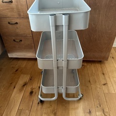 値下げ‼️ IKEA グレー キャスター付き ワゴンわごんの画像