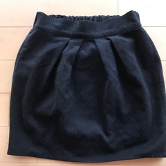 黒スカート