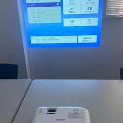 EPSON EB-S05 プロジェクター 本体の画像