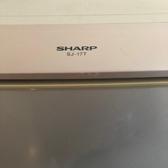 SHARP 冷蔵庫　ピンク色の画像