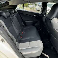 【自社ローン】トヨタ 50プリウス Aツーリングセレクション ナビ バックカメラ ETC シートヒーターの画像