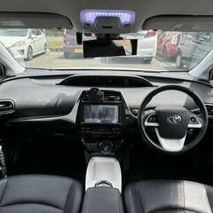 【自社ローン】トヨタ 50プリウス Aツーリングセレクション ナビ バックカメラ ETC シートヒーターの画像