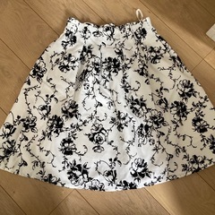 タグ無し新品ミニスカート