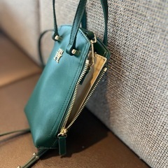 【美品】トミーフィルフィガー　スマホショルダーバッグ の画像