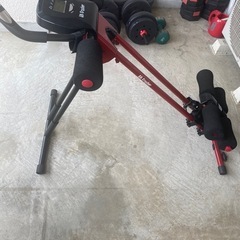AB Crusher 赤 フィットネスマシンの画像