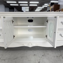 【美品‼️】オシャレ♪ 輸入家具 ハンプトンⅡ ロココ調 150cm幅ローボード テレビ台 リビング収納家具 マホガニー材 ホワイト♪の画像