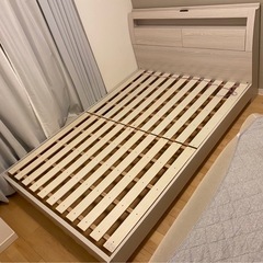 ニトリのダブルベッドフレーム(マットレス付き)