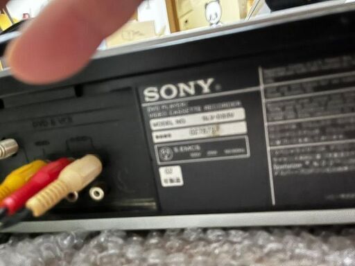 SONY VHSビデオデッキ／DVDプレーヤー ダブルデッキ SLV-D33V