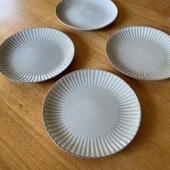 ニトリ　お皿
の画像